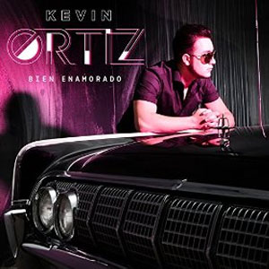 Disco Bien Enamorado de Kevin Ortiz